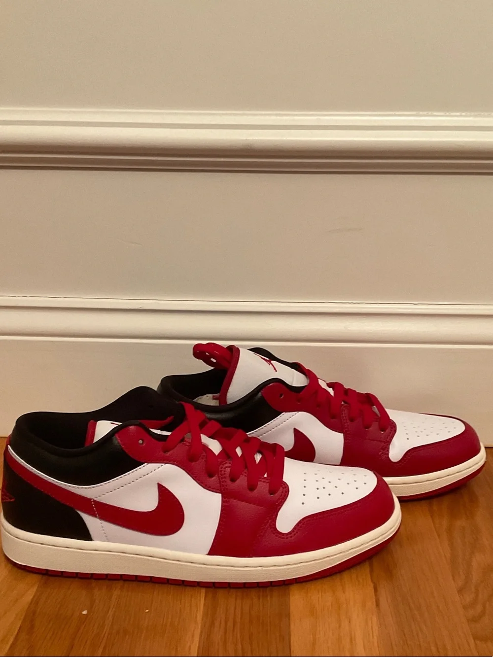 Air Jordan 1 Low NWT